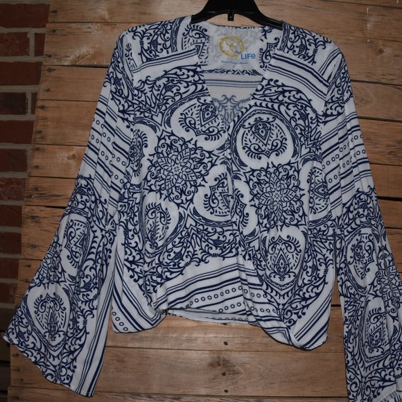 Blue Life blue and white long sleeve blouse size small - Picture 7 of 10